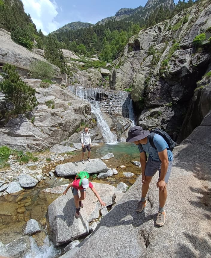 Cruce por Freser en la toma de agua de la tubería