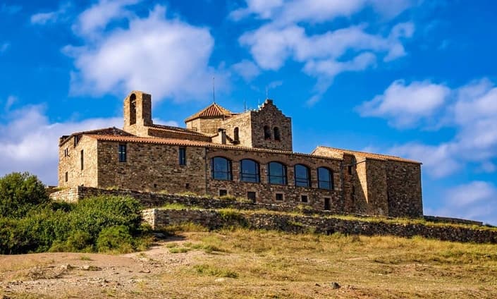 Monasterio románico Sant Llorenç del Munt